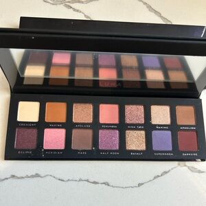 Bad habit beauty Eyeshadow Palette - Luna